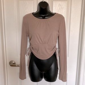 Lulus | Drawstring ruched long sleeve crop top | Size M